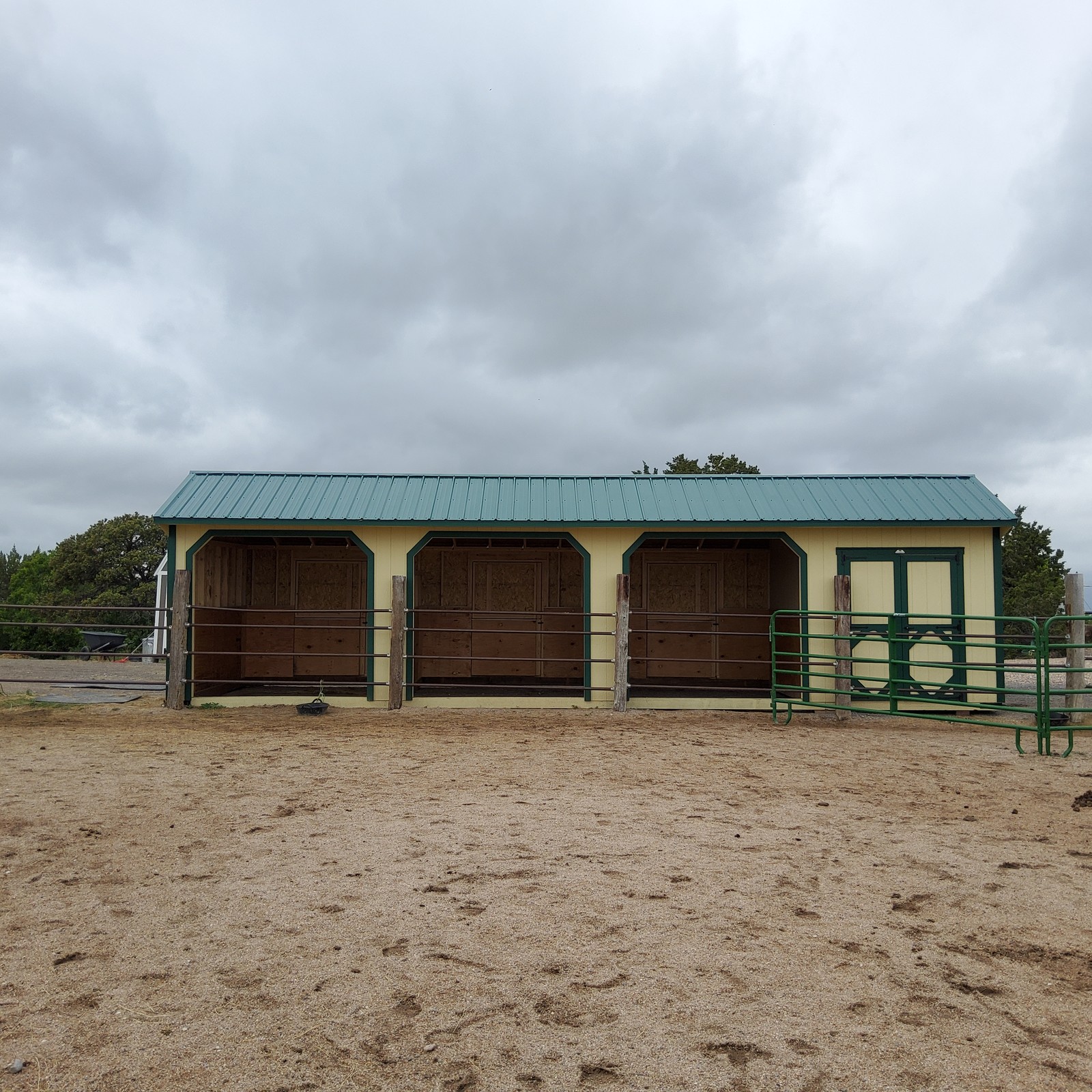 Loafing shed run-in horse shelter delivered to a Colorado high desert ranch