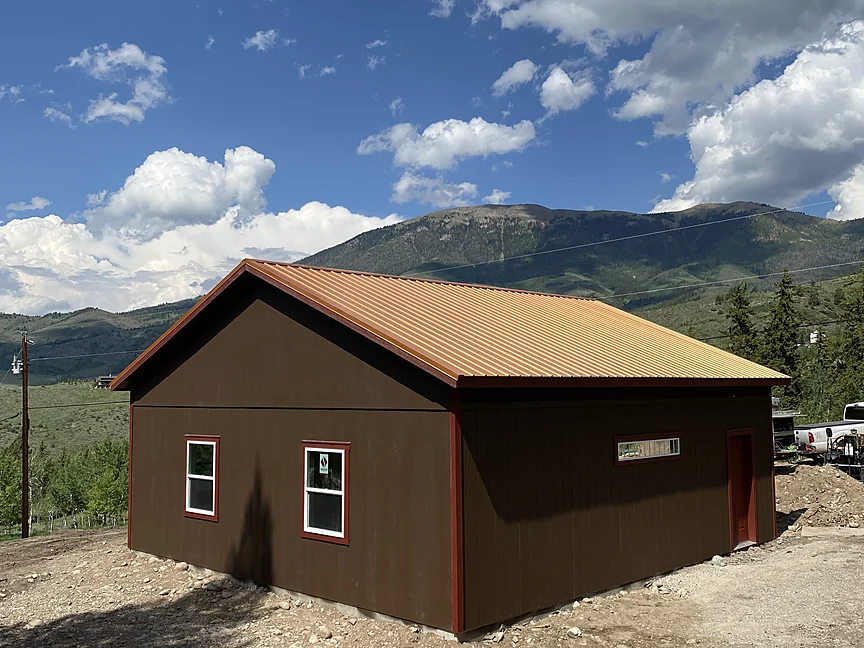 Two car garage delivered and installed in Colorado — build 12