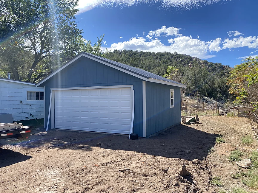 Two car garage delivered and installed in Colorado — build 15